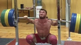 Apti Aukhadov — Squats