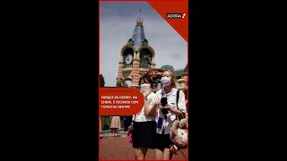 Parque da Disney na China é fechado com turistas dentro; só sai quem der negativo para Covid #shorts