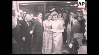 CAN891 CHARLIE CHAPLIN, MARLON BRANDO AT PREMIERE OF 'COUNTESS FROM HONG KONG'