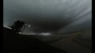 INTENSE: 360 Video of Dominator 3 intercepting tornado southwest of Tescott, KS