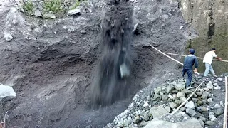 The Part of The Sand Material Above Which is Solid Sand Begins to be Lowered