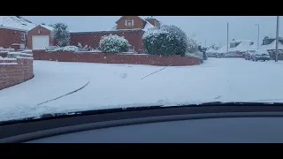 How good is the Tesla Model 3 SR+ in the snow. UK on stock tyres