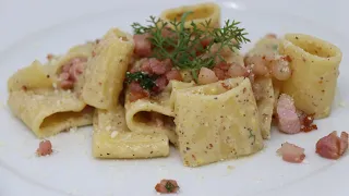 Pacchero in burrata di pistacchi e pancetta