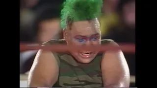 Aja Kong vs  Madusa (Martial Arts Street Fight) 7/21/1990 - AJW