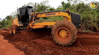 PATROLAMENTO DE ESTRADA CASCALHADA/Motoniveladora/Patrol/Patrola/Road Grader GD655 Komat'su.