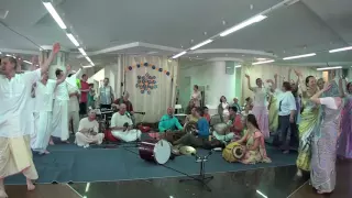 Нрисимха Чатурдаши 2016, Завершающий киртан Ранганатх пр. Екатеринбург, 22.05