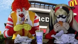 Ronald McDonald VS Harley Quinn