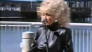 Dolly Parton inducted into Starwall on the Dolly Show 1987/88 (Ep 18, Pt6)