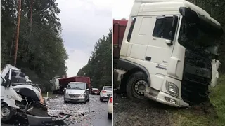 26.08.2021г- водитель микроавтобуса погиб в результате дтп с грузовиком в Ленинградской области.