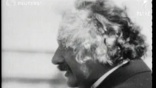Albert Einstein speaks before President of German Congress, shows him experiments (1930)