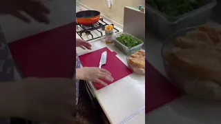 Куриная грудка в сливочном соусе.