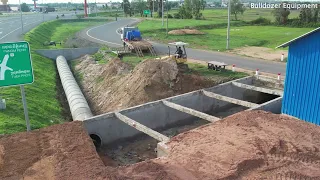 Technical video of 5Ton truck pouring ivory sand next to ASEAN Road and 10 meters By Bulldozer Push