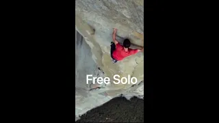 Free Solo vs Free Climbing (wait for it)    #climbing #shorts