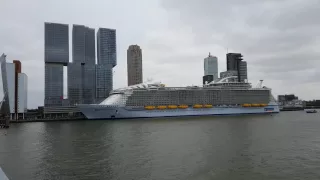 Harmony of the Seas in Rotterdam in 4K