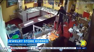 Employee pistol whipped during robbery at Central Fresno jewelry store