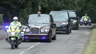 Queen Elizabeth & Prince Charles Royal Motorcade at Royal Ascot - Major Police Presence!