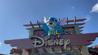 Disney Springs - The Hunt for Stitch Crashes Disney - Little Mermaid edition