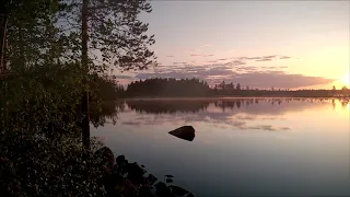 Рассвет на озере Сариярви.