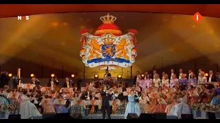 Andre Rieu & Orchestra - Coronation waltz medley