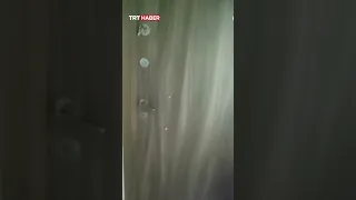 Hırsızı kapı deliğinden görüntüledi