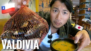 Trying Chilean street food in VALDIVIA! 🇨🇱 | Japanese reacts to HUMITA, PULMAY