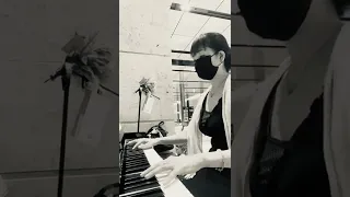 雨宿りしながら【涙のトッカータ】"Toccata"を弾いてみました ＠東京ポートシティ竹芝 【ストリートピアノ】