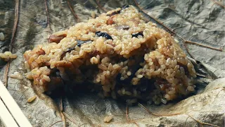 Lo Mai Gai (糯米鸡) - How to Make Chicken Sticky Rice Wrapped in Lotus Leaf!