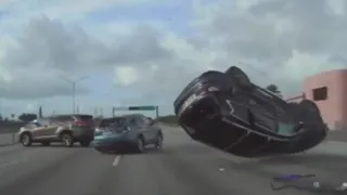 Amazing Idiots In Cars - Car Crash Compilation #08