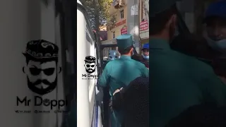 Samarqandda 15 yoshli bolani mentlar maskasi yoq deb majburan moshimga tiqib axoliga esa qupollik..