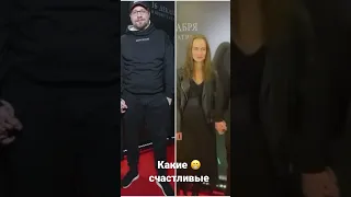 Гарик Харламов и Екатерина Ковальчук на красной дорожке. Влюблённые и счастливые