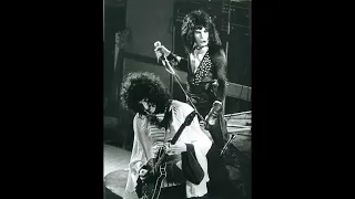 8. Killer Queen (Queen - Live In Manchester: 10/30/1974)