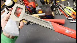 Exceeded My Low Expectations: Milwaukee 26" six-pound splitting axe. An odd entry into the axe space