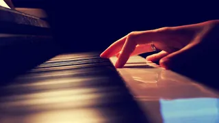 Piano Melodia Triste Para Recordar (1 hora)