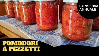 Pomodori a Pezzetti per fare la Salsa