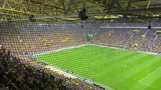 Anpfiff im Signal Iduna Park Dortmund 22.Oktober 2022 BVB - VfB Stuttgart im VfB Gästeblock