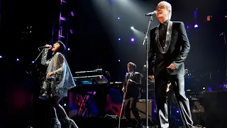 David Byrne w Kimbra & The Roots - Fame - RRHOF 2016