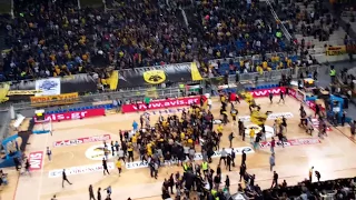 AEK - Παναθηναϊκός 73-69 | Ο Νίκος Παππάς χειροκροτά τον κόσμο της ΑΕΚ | 5/11/2017