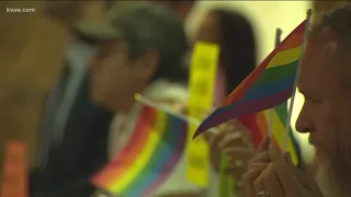 Groups protest, show support for 'Drag Queen Story Hour' outside Austin City Council meeting | KVUE