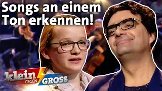 Paula erkennt Musikstücke an nur einem einzigen Ton! | Klein gegen Groß