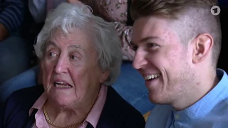 Konstanze Klosterhalfen - Familie Klosterhalfen beim Public Viewing