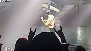 Chad Throws His Drumstick Into The Audience, But It Accidentally Hits Anthony! (New York 2022)