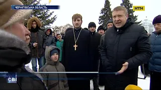 На Чернігівщині молодики-радикали захопили місцевий храм Української православної церкви