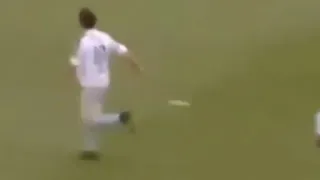 Bolsonaro faz gol na Villa Belmiro