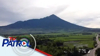 Phivolcs: phreatic eruption posibleng mangyari sa bulkang Kanlaon | TV Patrol
