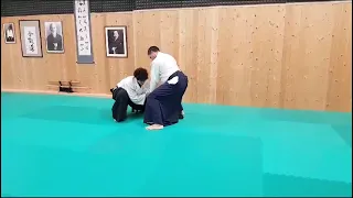 AIKIDO: Esame di 4 Kyu, Ryotetori Ikkyo omote