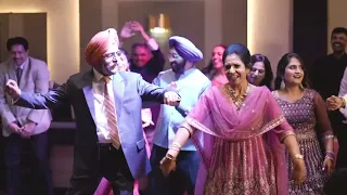 ELDERS GROUP DANCE | ENGAGEMENT DANCE | SAUDA KHARA KHARA | PUNJABI MUTIYARAN | WEDDING CHOREOGRAPHY