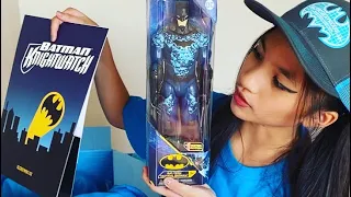 DC: BATMAN Bat-Tech Edition Swag Box