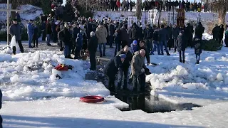 КАК ПРОХОДИЛО КРЕЩЕНИЕ В КАНЕВЕ.