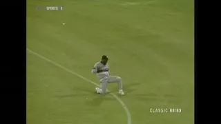 Viv Richards takes the winning catch and does a dance - West Indies vs Australia 1988-89