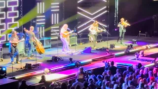 Billy Strings “Away From The Mire” live State Farm Arena, Atlanta, GA 3.10.23